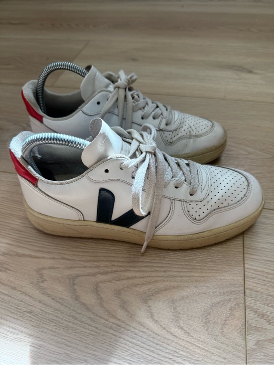 Veja Shoes - VEJA V-10 LEATHER WHITE NAUTICO PEKIN WOMANS SIZE 7